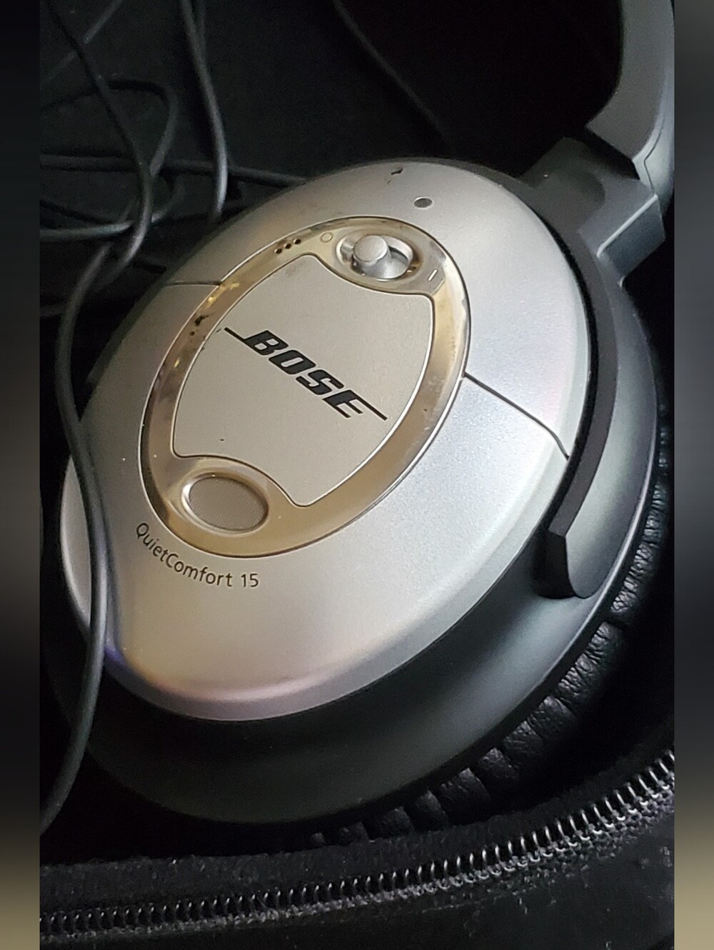 BOSE Wired Headphones QC15 (READ)